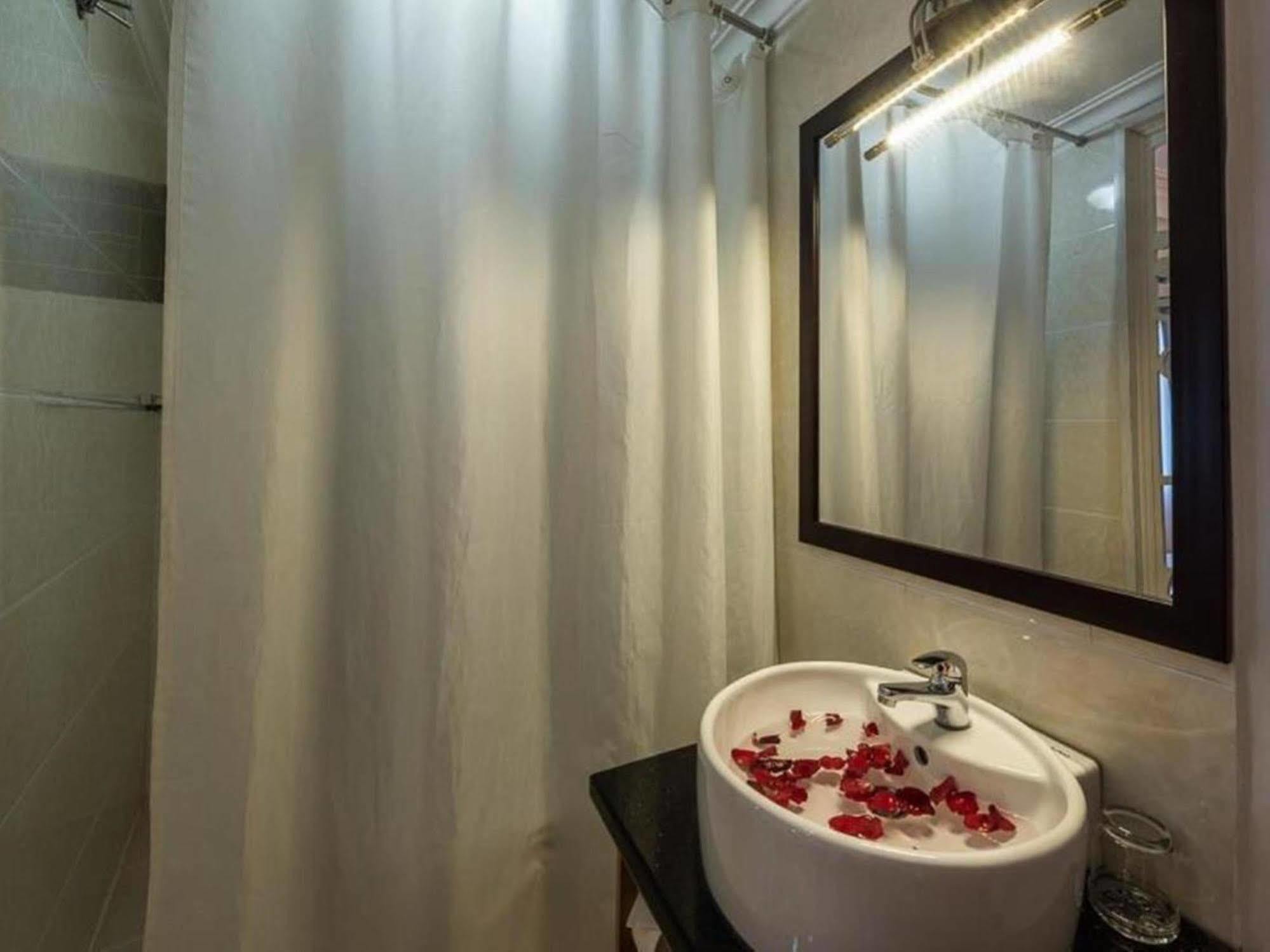 Saigon Odyssey House Otel Ho Şi Min Dış mekan fotoğraf